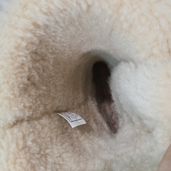 Ugg Australia Women 1962Y Tall Button 3 Leather Sheepskin Boots shoes sz 6 - Picture 15 of 15